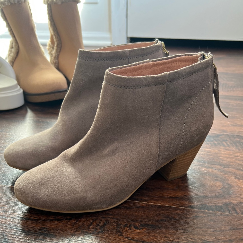 Seychelles Taupe Booties